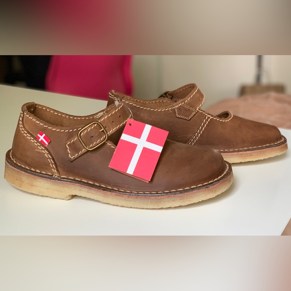 Unused duckfeet himmerlands, size 40 (US women’s 9.5) color cocoa